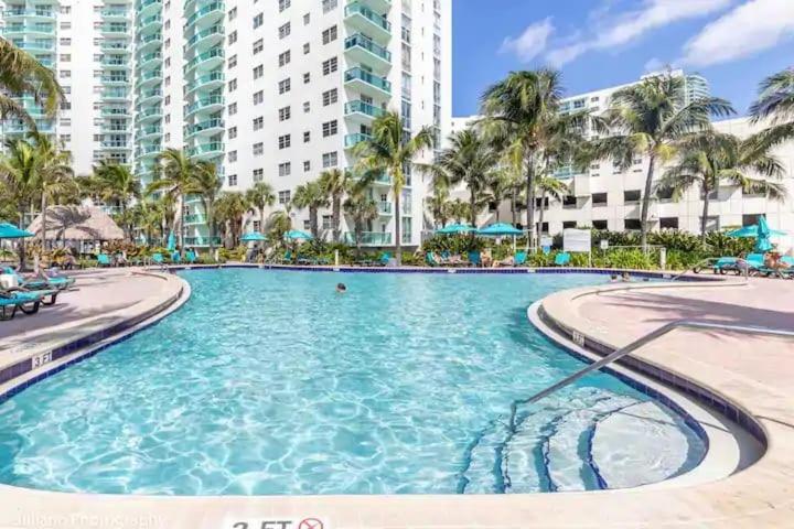 Hollywood Beach Apartment Экстерьер фото